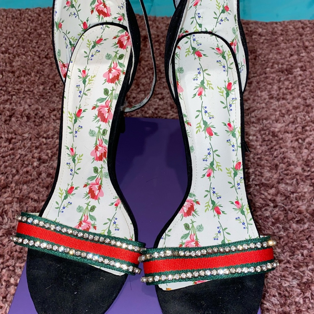 Like new, worn once for birthday, many compliments